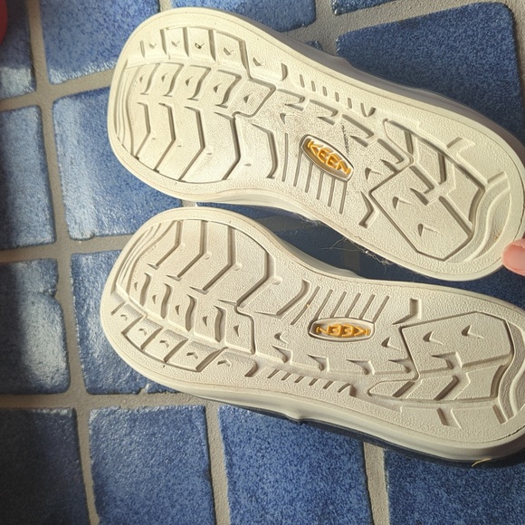 Keens slip on - Picture 2 of 3